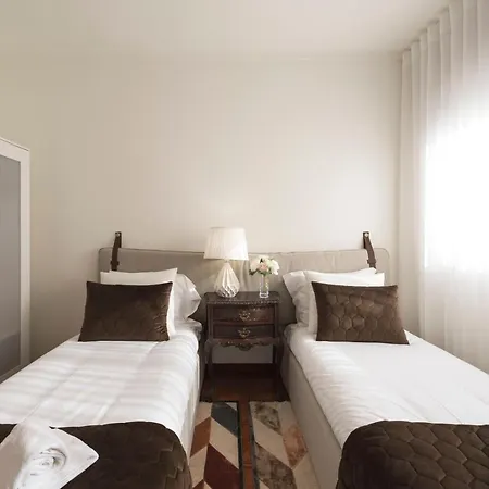 Lovelystay - Newly Decorated 2br Flat With Free Parking Vila Nova de Gaia