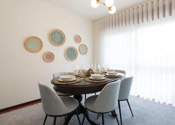 شقة Lovelystay - Newly Decorated 2br Flat With Free Parking